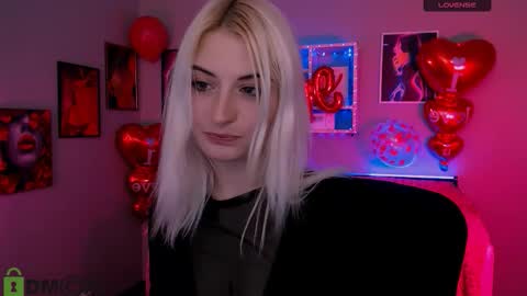 Melisa online show from February 10, 8:12 pm