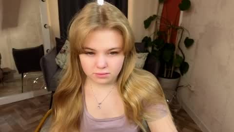 Sophia online show from April 2, 5:16 am