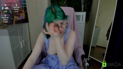 Melissa online show from February 7, 9:04 pm