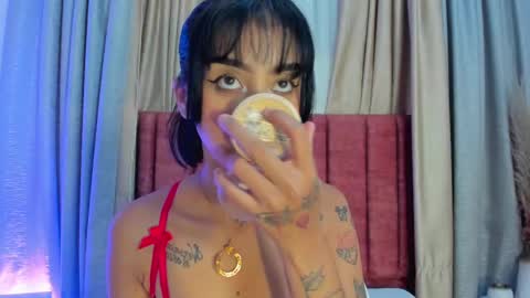 Melissa online show from March 11, 11:55 am