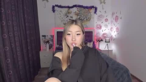 Melissa online show from December 21, 10:39 am