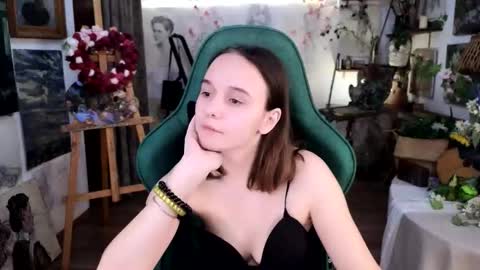 melissaravel online show from February 6, 7:17 pm