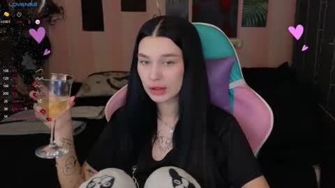 Freya  IM NONUDE online show from February 4, 9:20 pm