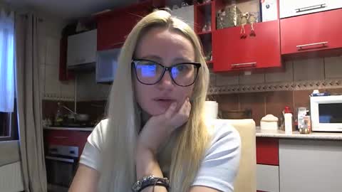 Melly online show from January 12, 7:24 am