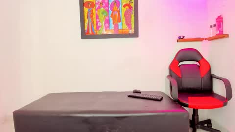 melody_bieber online show from January 12, 7:52 pm