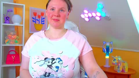 Melody online show from April 22, 6:43 am