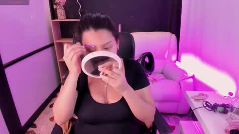 melodysnow online show from November 9, 8:38 pm