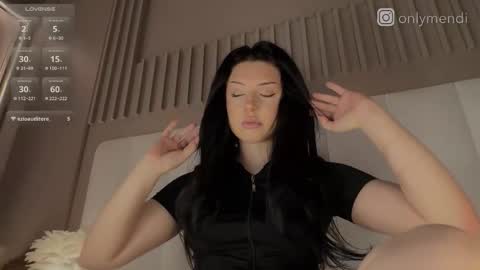 menndi online show from October 31, 10:19 am