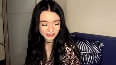 Alice online show from April 6, 4:30 pm