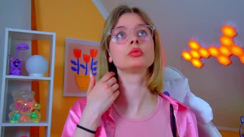 Merlin online show from April 22, 6:38 pm