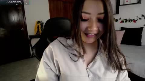 Mia zoe online show from November 5, 8:58 pm