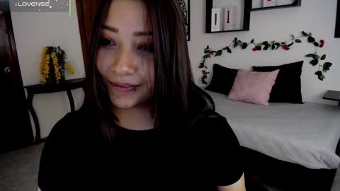 Mia zoe online show from November 7, 9:42 pm