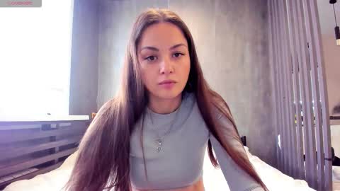 Mia online show from September 17, 2:31 am