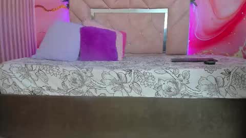 mia__blaze_ online show from October 20, 3:09 am