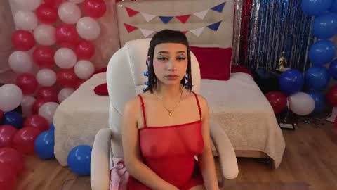 mia online show from July 4, 7:59 am