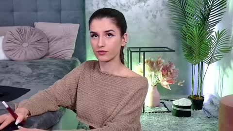 Freya Allen online show from January 13, 11:06 pm