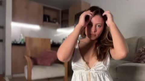 mia_ferrer777 online show from March 27, 1:18 am