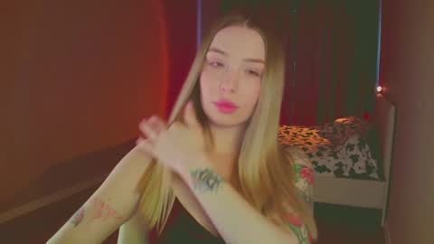 Mia online show from March 9, 7:45 am