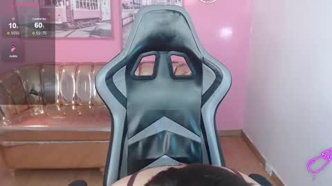 Mia online show from December 15, 2:44 pm