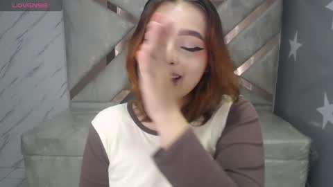 Mia online show from March 26, 1:24 pm