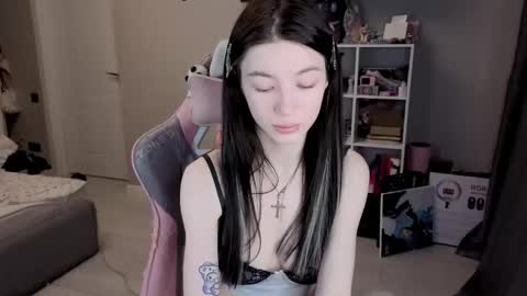 MIA HELP ME REACH 100 LIKES online show from February 9, 3:36 pm