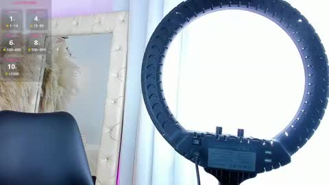 mia_juicy_ online show from October 4, 10:25 pm