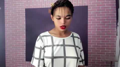 M I A online show from September 30, 9:26 am