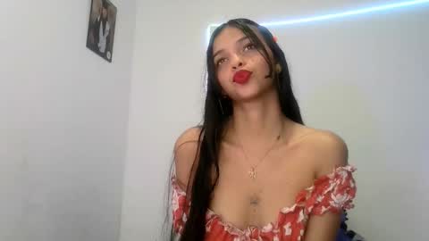 mia lucy 21 online show from November 4, 8:03 pm