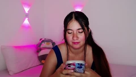 mia online show from April 13, 4:03 am