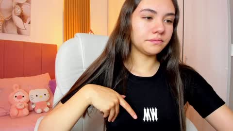 Mia Nevaeh - follow me online show from February 4, 9:10 pm