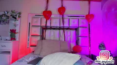 mia_peyton1 online show from February 13, 11:06 pm