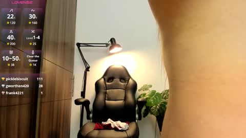 Mia online show from January 15, 12:22 pm