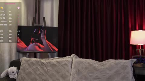 Mia online show from February 1, 9:08 pm