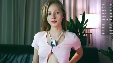 Mia online show from October 23, 4:02 pm