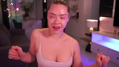 VixenMia online show from January 18, 4:31 am