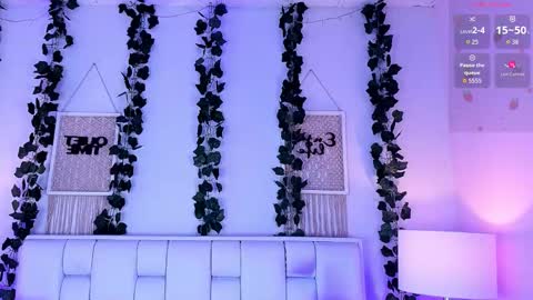 Mia online show from March 5, 11:39 am