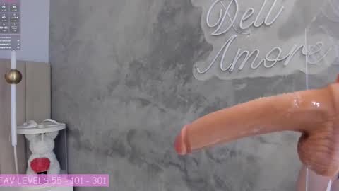 Mia online show from September 13, 10:56 am