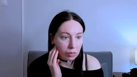 Mia online show from March 9, 4:54 pm