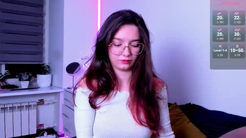 mia online show from November 24, 7:49 pm