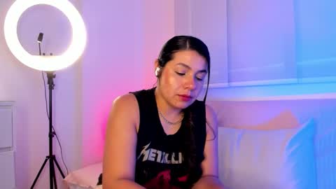 IG Yojanagomez  online show from February 20, 12:07 pm