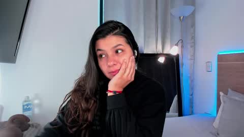 IG Yojanagomez  online show from February 17, 12:27 pm