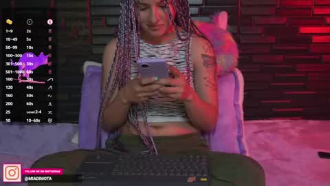 Mia online show from December 6, 6:26 am