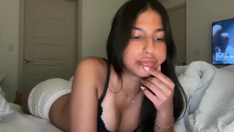 miaduhartee online show from February 28, 6:24 am