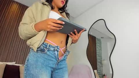 miagomezx online show from October 5, 7:41 pm