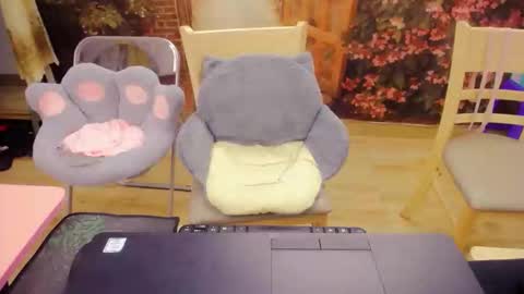 Mia online show from October 12, 2:14 am