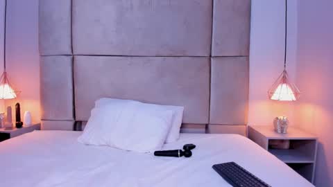 Mia  online show from February 2, 5:10 am