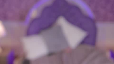 Mia   -5 7001400 Follow  online show from November 8, 7:52 pm