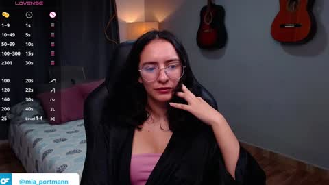 MIAPORTMANN online show from December 6, 3:22 pm