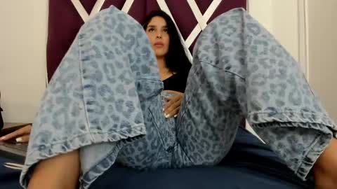 Mia Quevedo online show from April 13, 3:24 pm