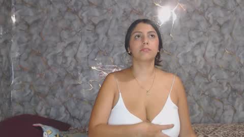 miarouse1531 online show from May 14, 5:57 am